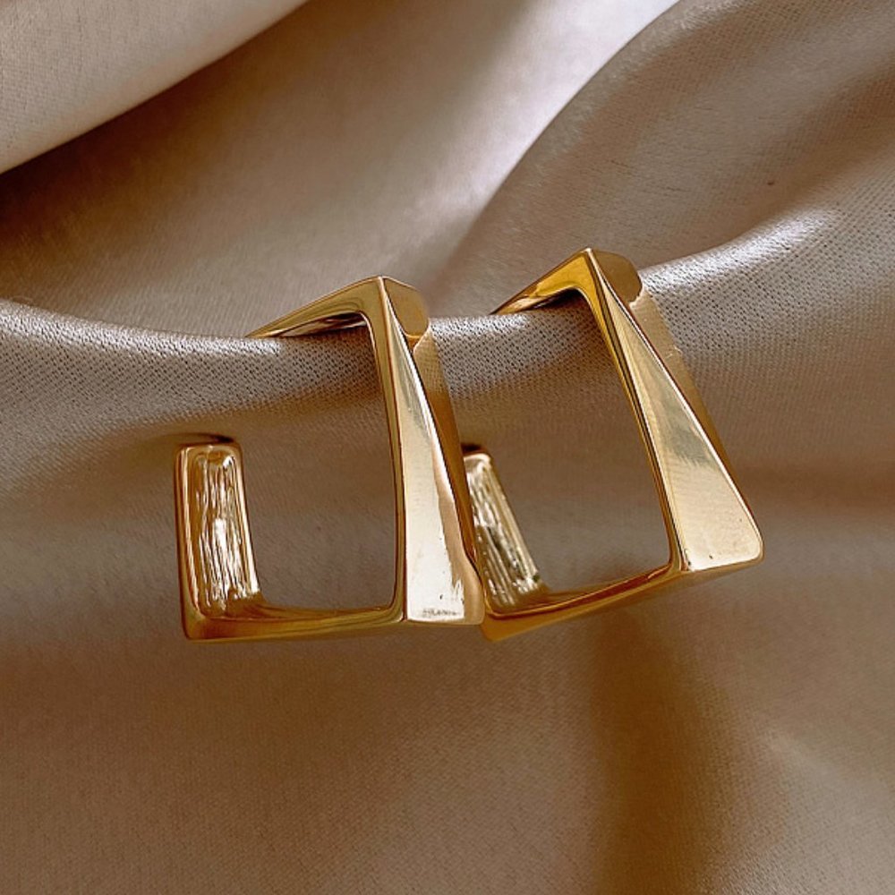GOLICC Gold Square Earrings